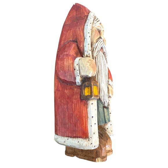 1994 Hand carved Wooden Santa sculpture carrying oil lamp Ed & Angie hill - Picture 3 of 5